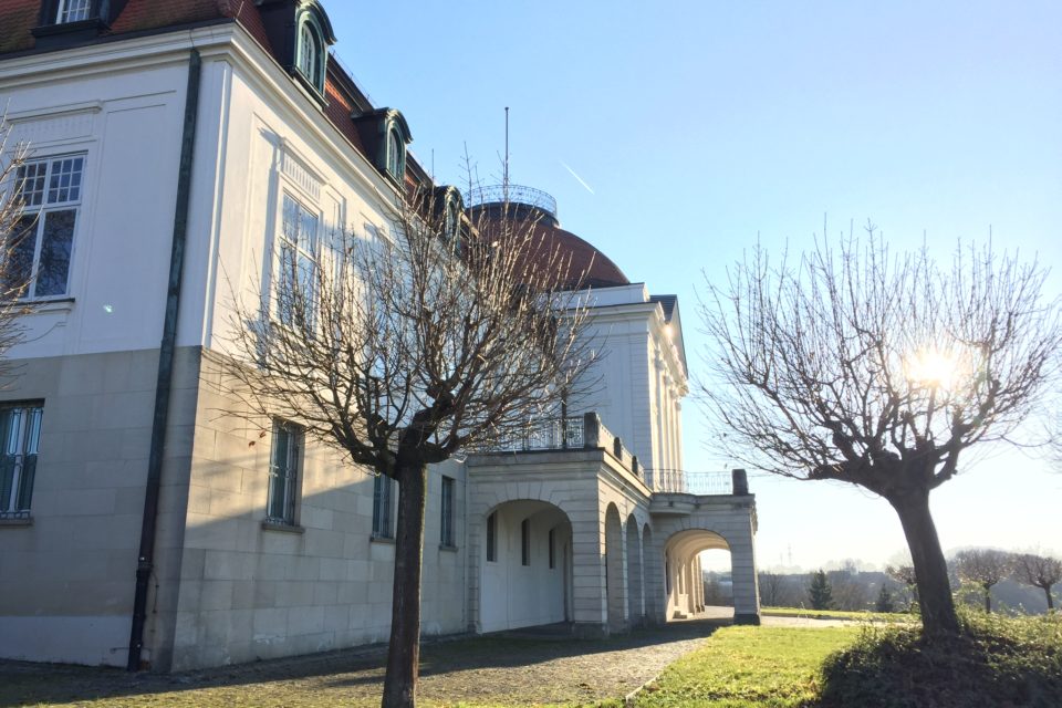 Das Schillernational-Museum von der Gartenseite aus