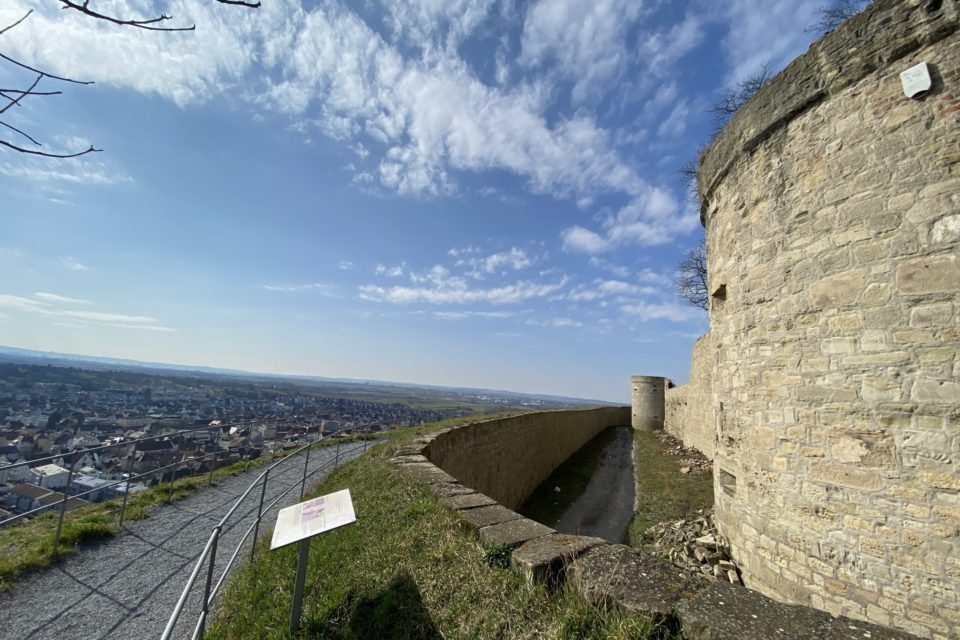 Festungsgraben rund um die Festung